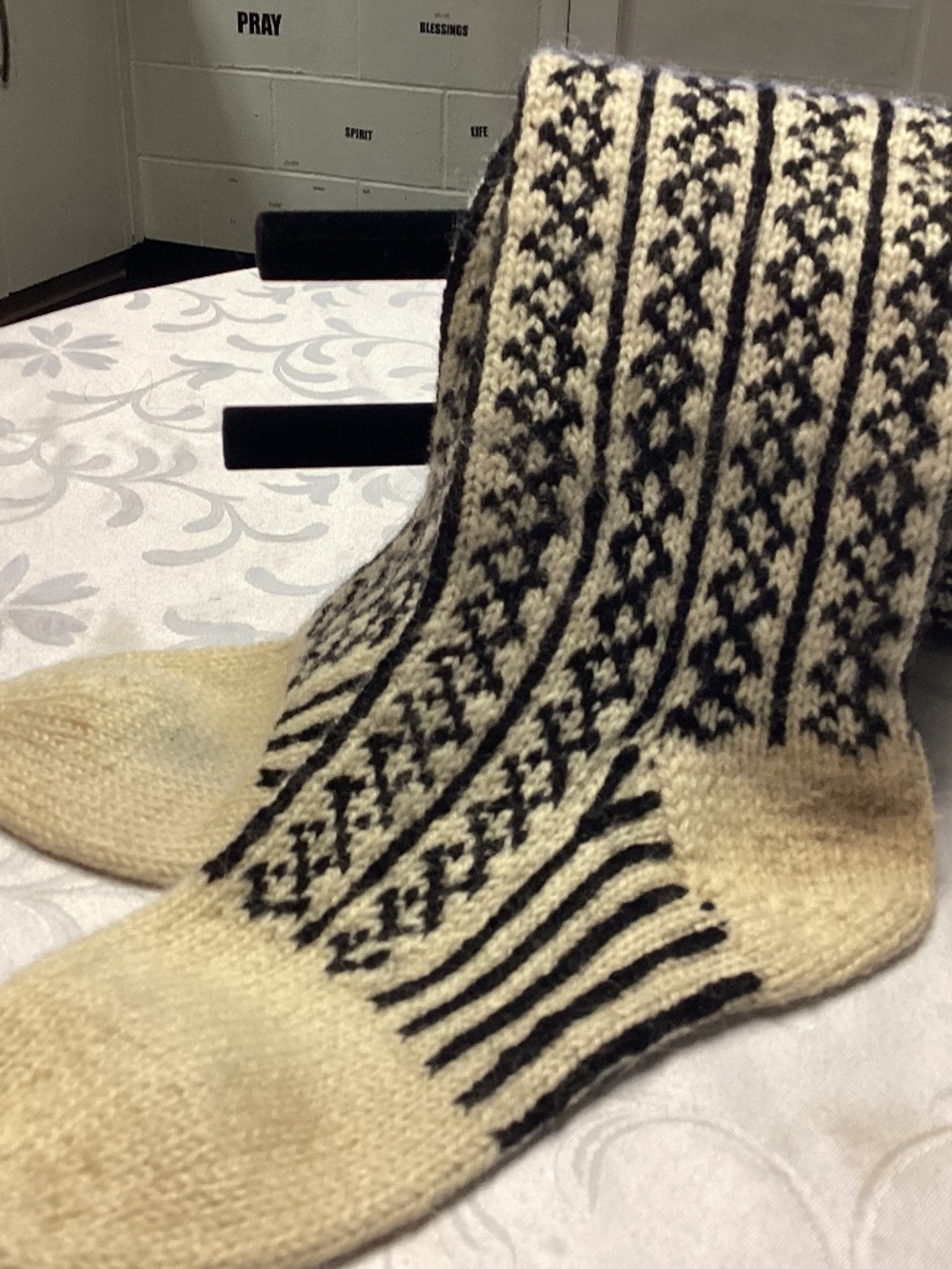 Wool socks NORWEIGAN ????WOOL MUST SEE a hand made UNISEX